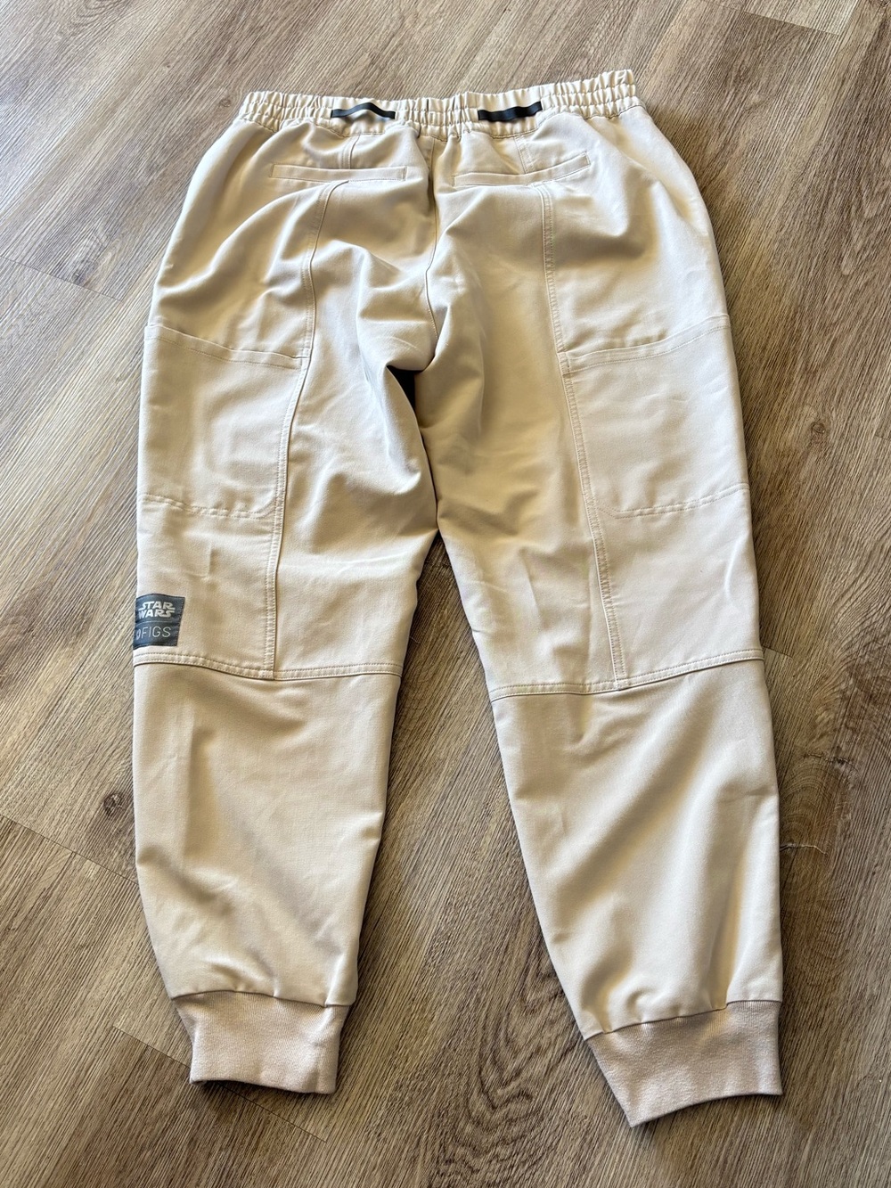 FIGS STAR WARS Mandalorian Scrub Jogger Women Size XL Beige Baby Yoda Pants RARE - Picture 3 of 10